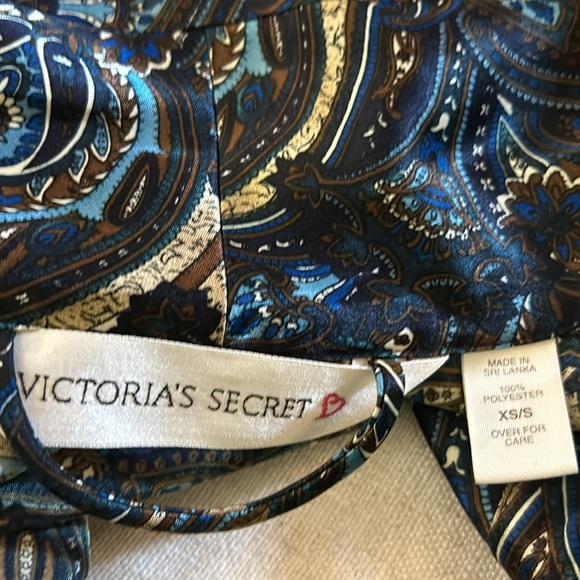 Victoria Secret Robe - Picture 7 of 10